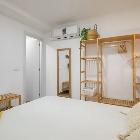 Alma House 1 *